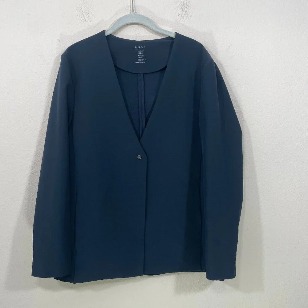 ADAY Blazer Strategy  Large Collarless in Midnight Blue‎ One Snap Button  V-Neck